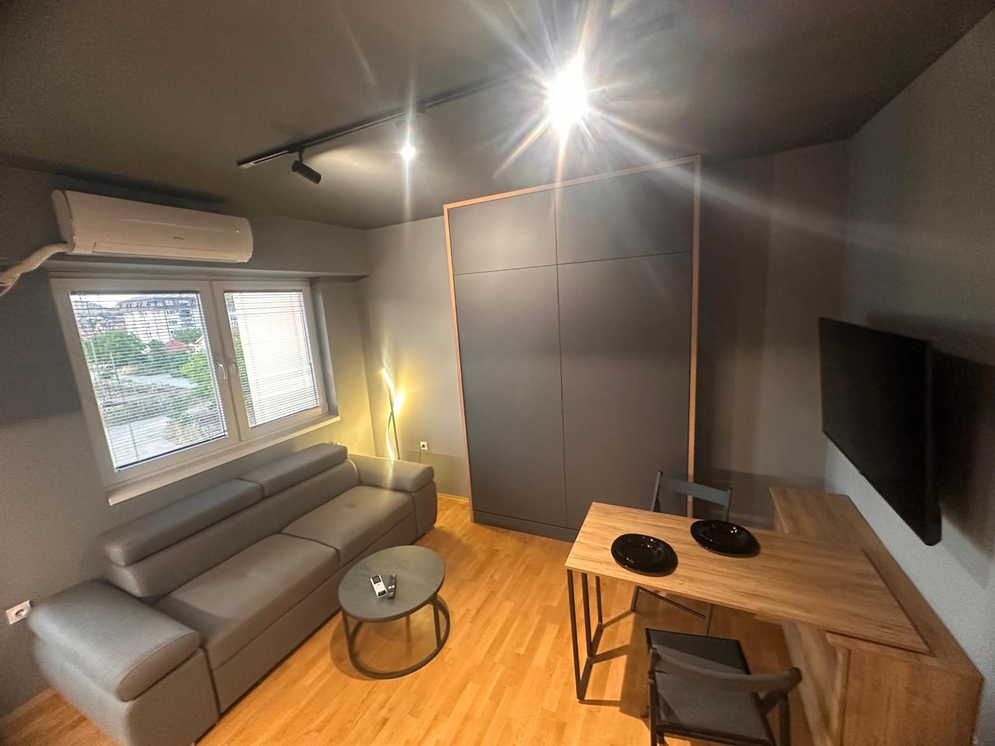 Ambe Apartments บิโตลา ภายนอก รูปภาพ