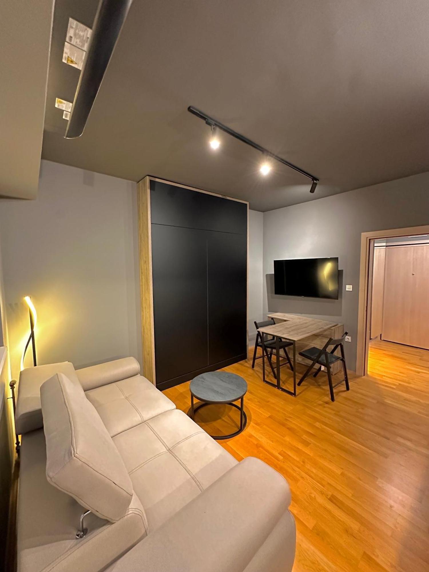 Ambe Apartments บิโตลา ภายนอก รูปภาพ